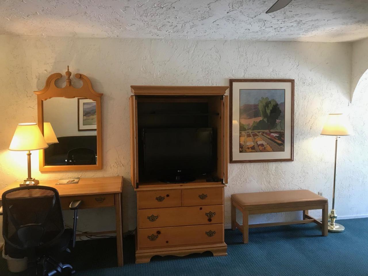 Channel Islands Hotel